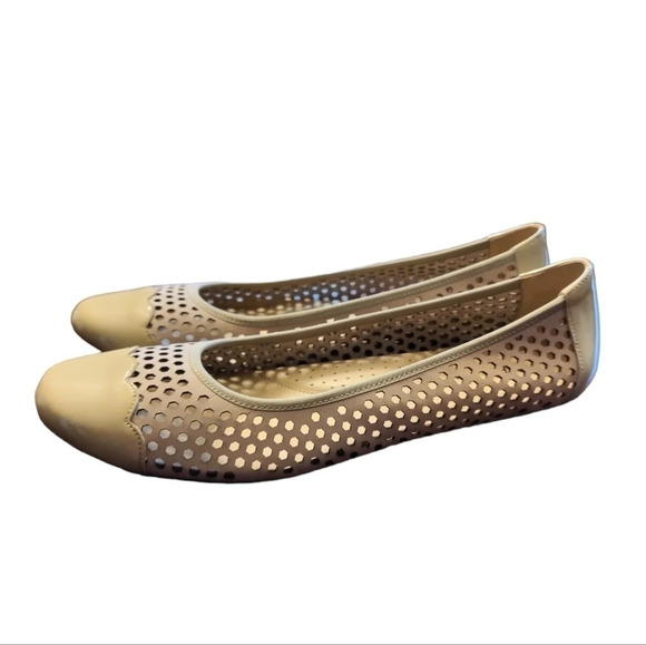 Vaneli Leather Perforated Flats NWOB ๐ - Picture 10 of 13